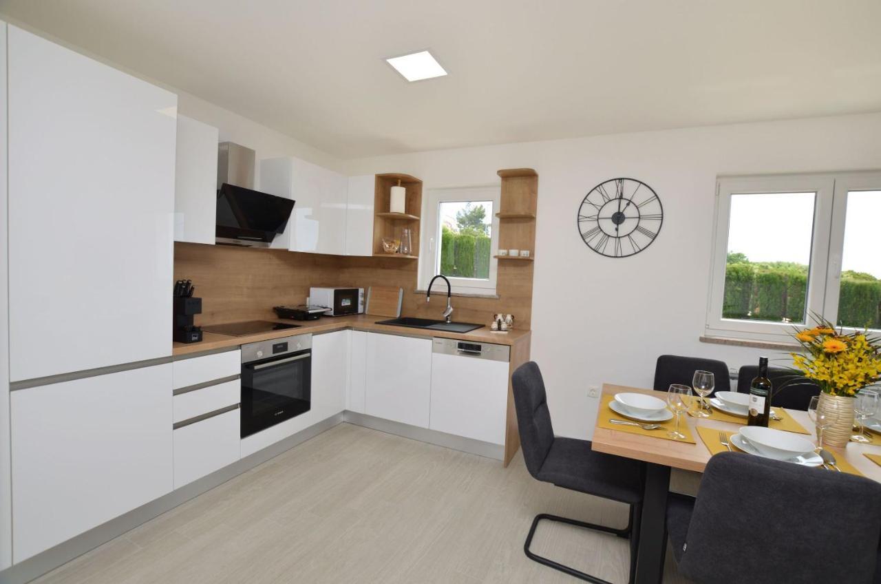 Apartments Villa Sofia Martinšćica Екстериор снимка