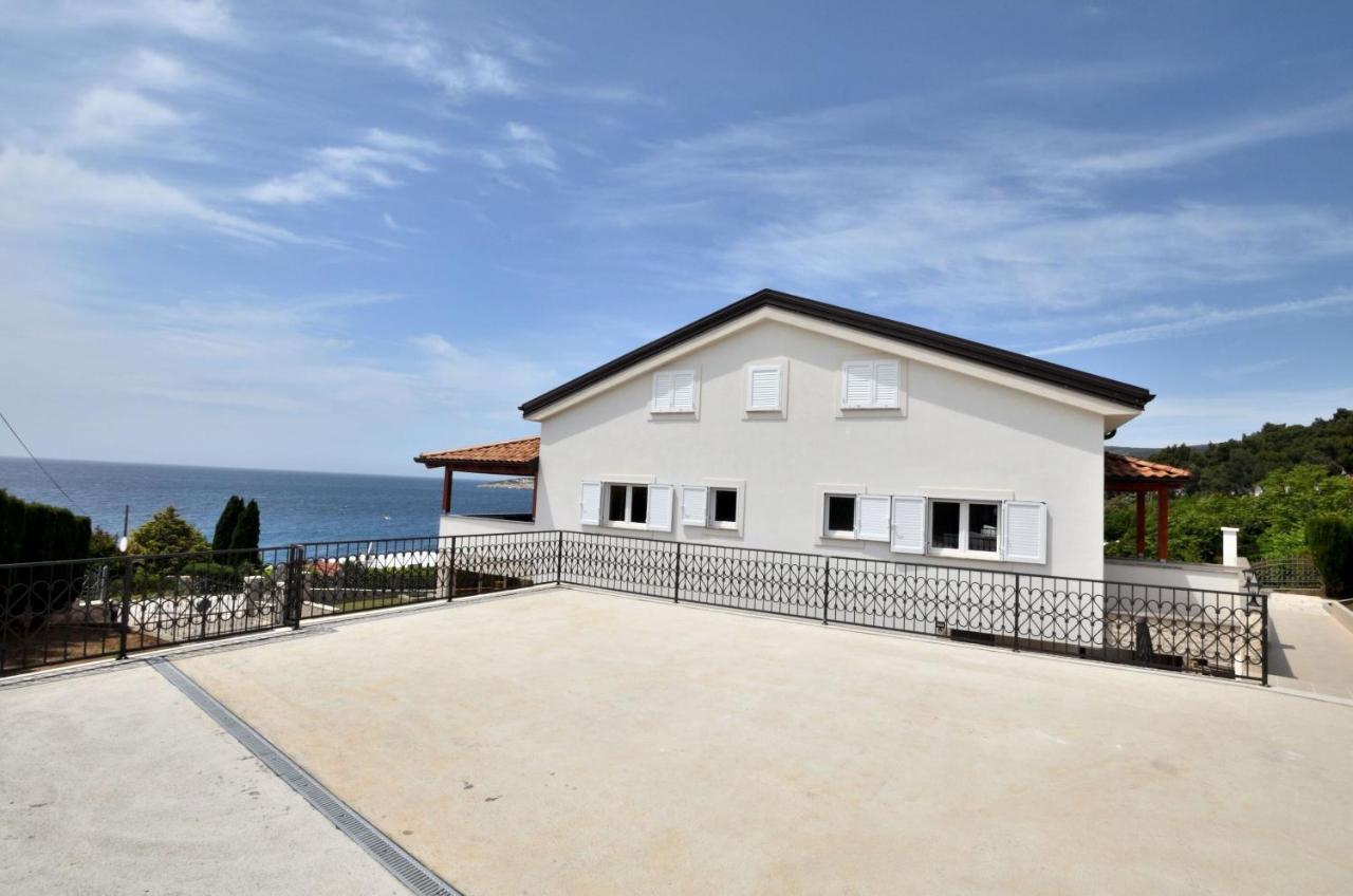 Apartments Villa Sofia Martinšćica Екстериор снимка