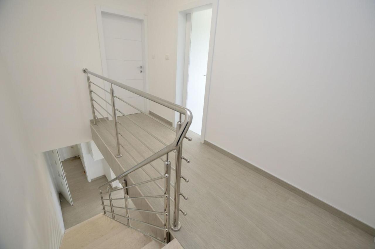 Apartments Villa Sofia Martinšćica Екстериор снимка