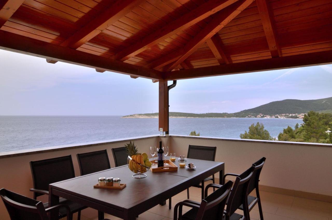 Apartments Villa Sofia Martinšćica Екстериор снимка