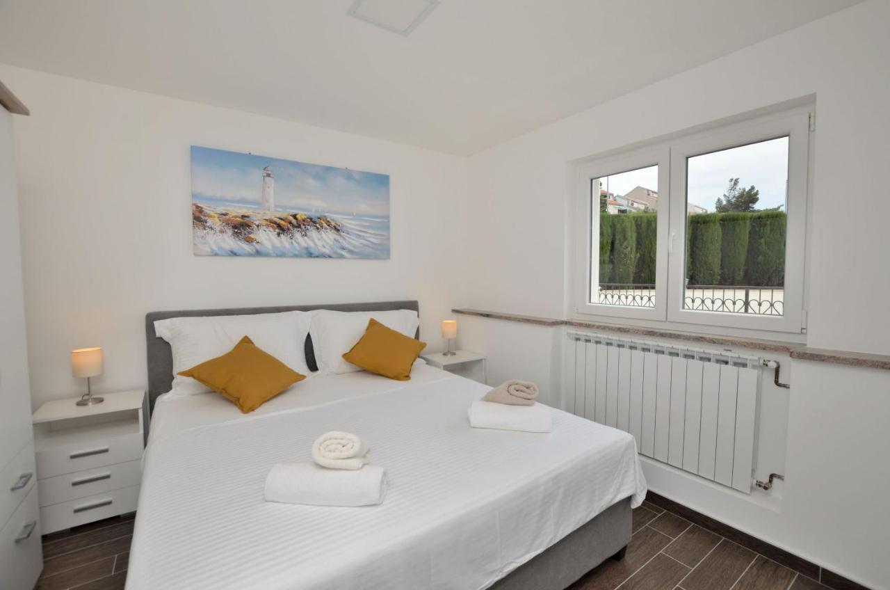 Apartments Villa Sofia Martinšćica Екстериор снимка