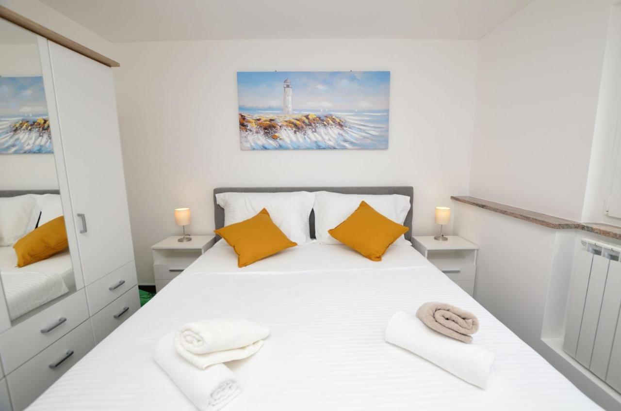 Apartments Villa Sofia Martinšćica Екстериор снимка