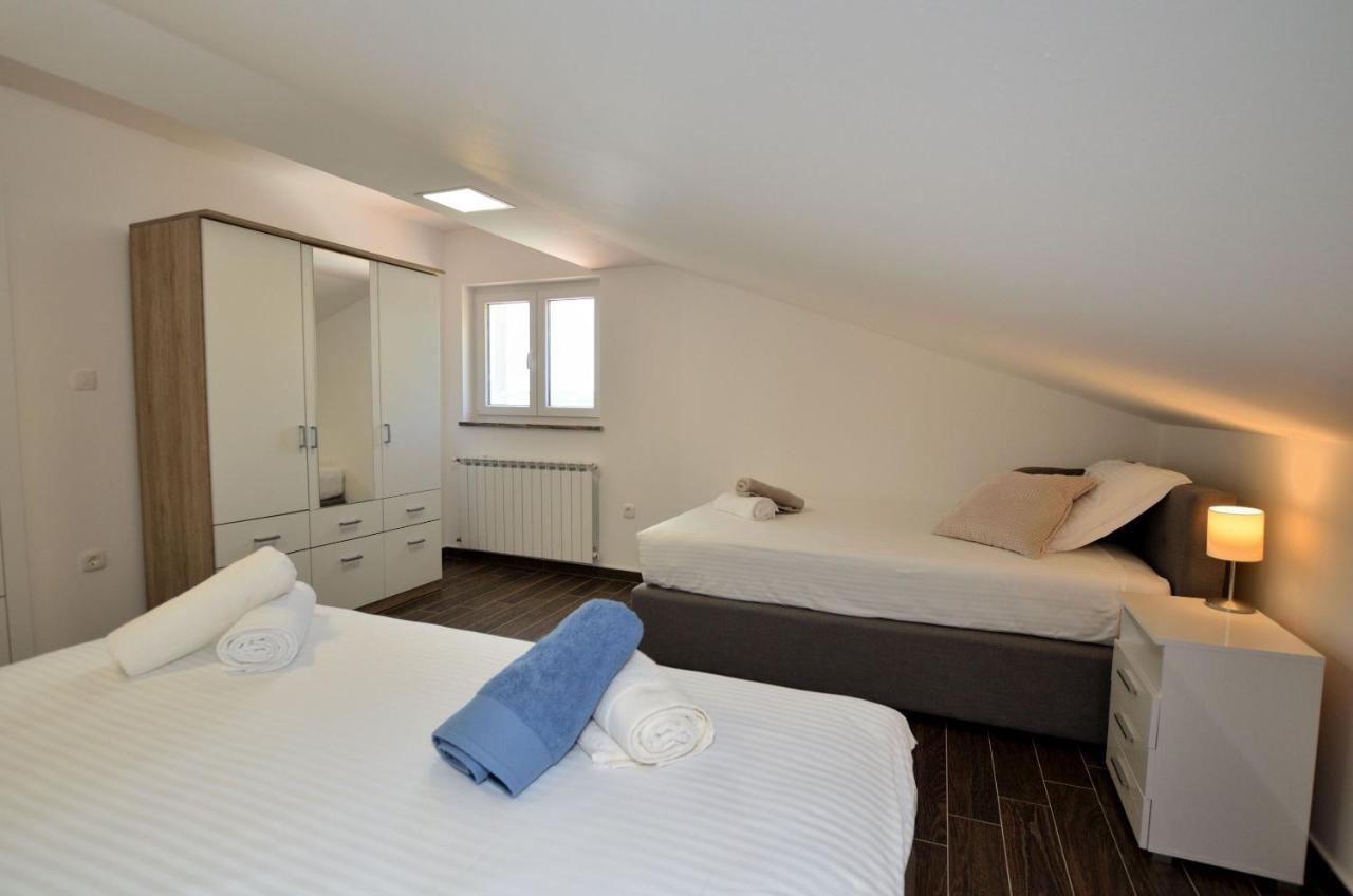 Apartments Villa Sofia Martinšćica Екстериор снимка