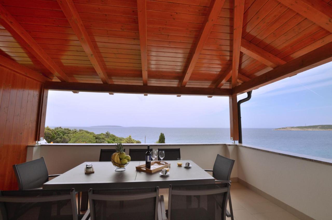 Apartments Villa Sofia Martinšćica Екстериор снимка