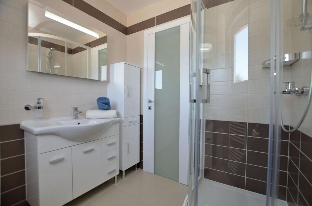 Apartments Villa Sofia Martinšćica Екстериор снимка