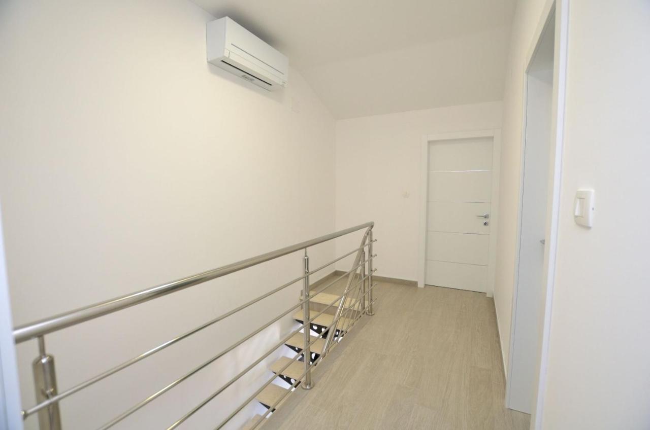 Apartments Villa Sofia Martinšćica Екстериор снимка